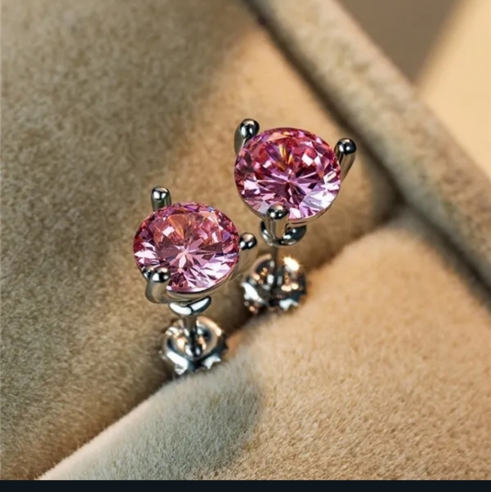 💗💗NEW💗💗GORGEOUS!! PALE PINK CZ Martini Cut Studs in 925 Sterling Silver 💗💗